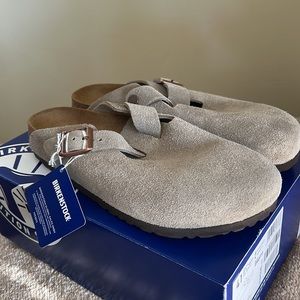 Birkenstock Boston in Taupe suede